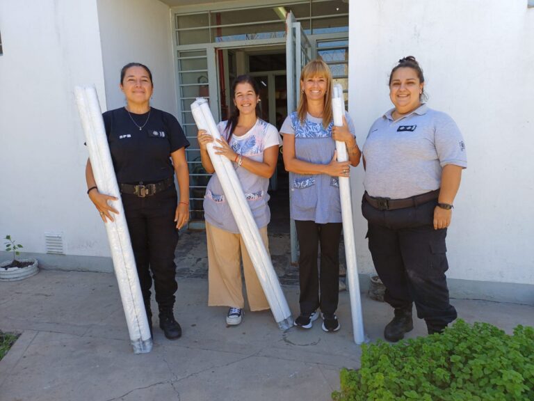 En una cárcel de Magdalena confeccionaron cortinas para un jardín de infantes