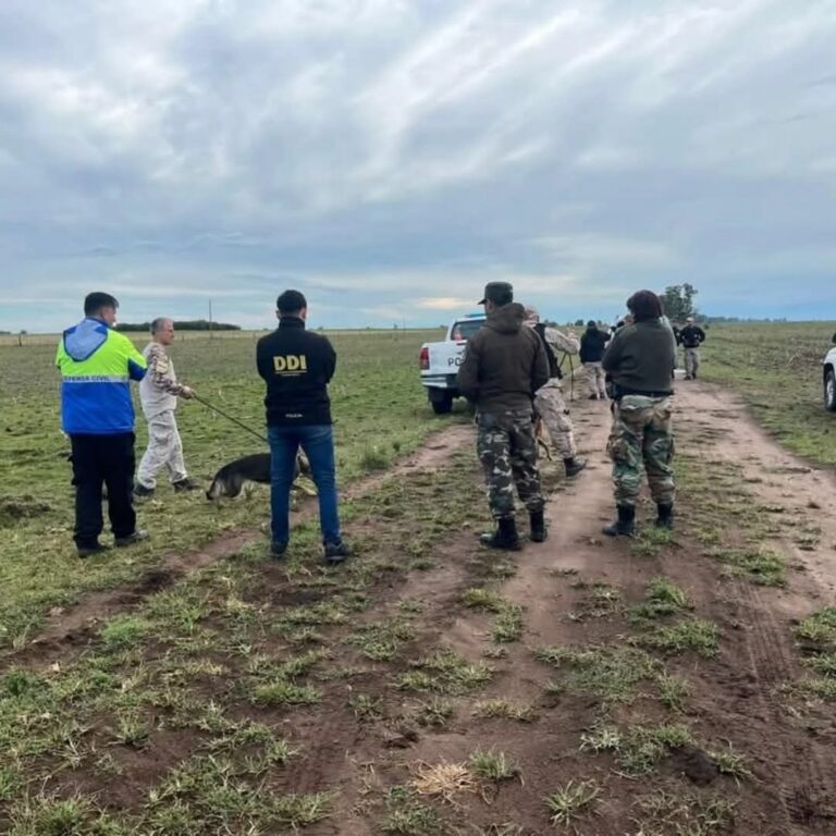 Bolívar: perros del SPB y sus guías colaboraron en la exitosa búsqueda de un empleado rural perdido