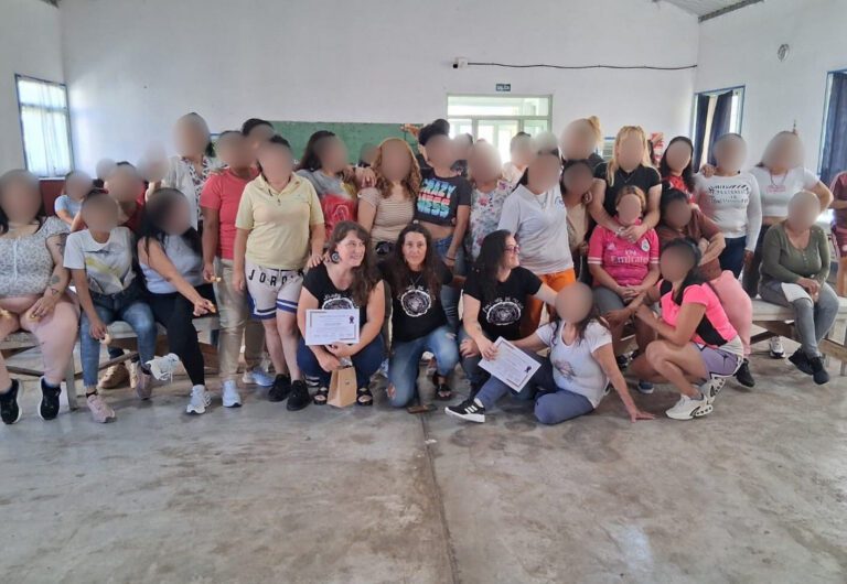 Jornada “Mujeres de la Independencia” en la Unidad 50 de Batán