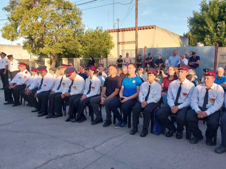 La Unidad 17 dijo presente en un nuevo aniversario del Cuartel de Bomberos de Urdampilleta
