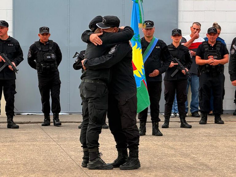 Los primeros agentes que integraron las filas de la Unidad 17 recibieron la jerarquía de Suboficial Mayor