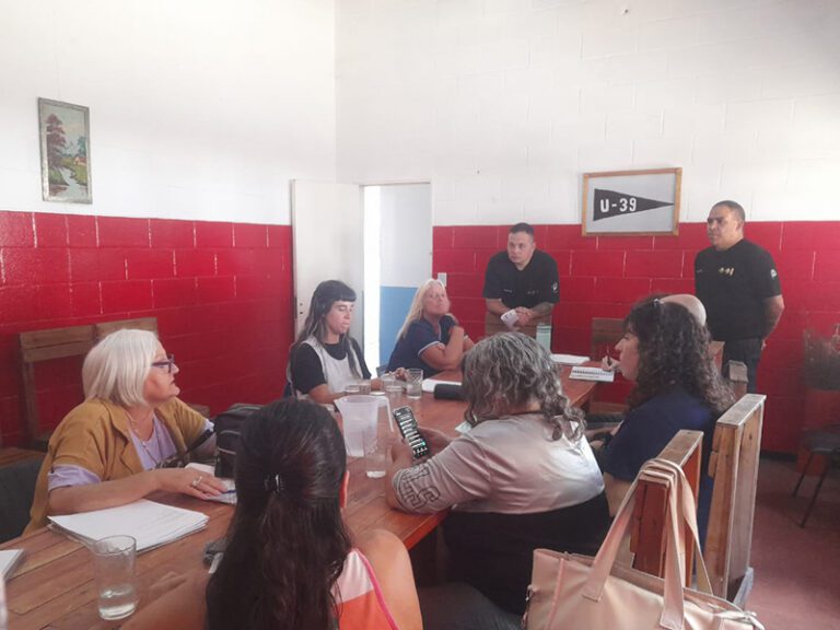 Primera reunión de la Mesa Educativa de Trabajo Intersectorial en la Unidad 39