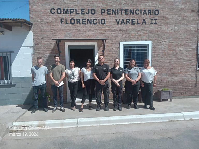 Impulsan la inclusión laboral con proyectos de huertas y forestación en el Complejo Varela II