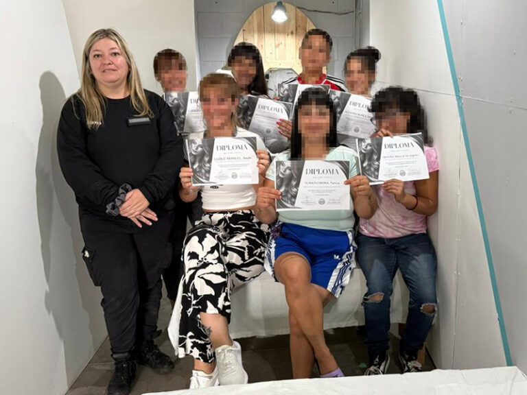 Cierre y entrega de certificados del curso de Peluquería en el sector Talleres