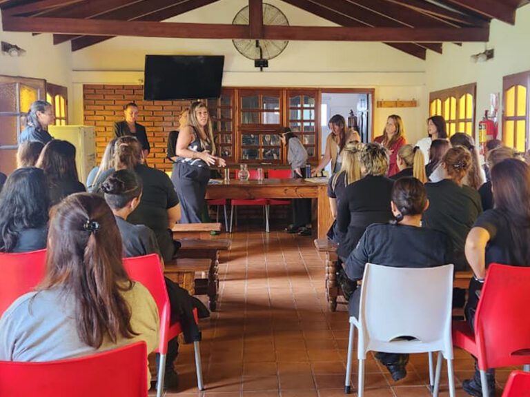 Agentes reflexionaron sobre la Violencia Digital en la Unidad 9