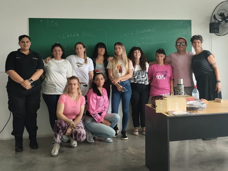 Taller de prevención de Infecciones de Transmisión Sexual en la cárcel de azul