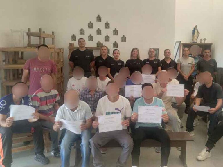 Cursos orientados a la formación laboral en la Unidad 26