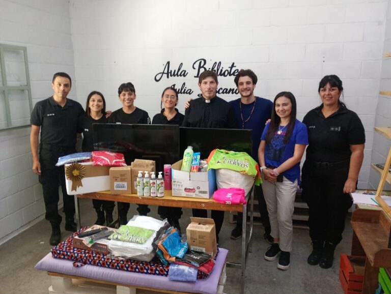 Renovación y puesta en valor del Aula Biblioteca “Julia Lescano” en la Unidad 52