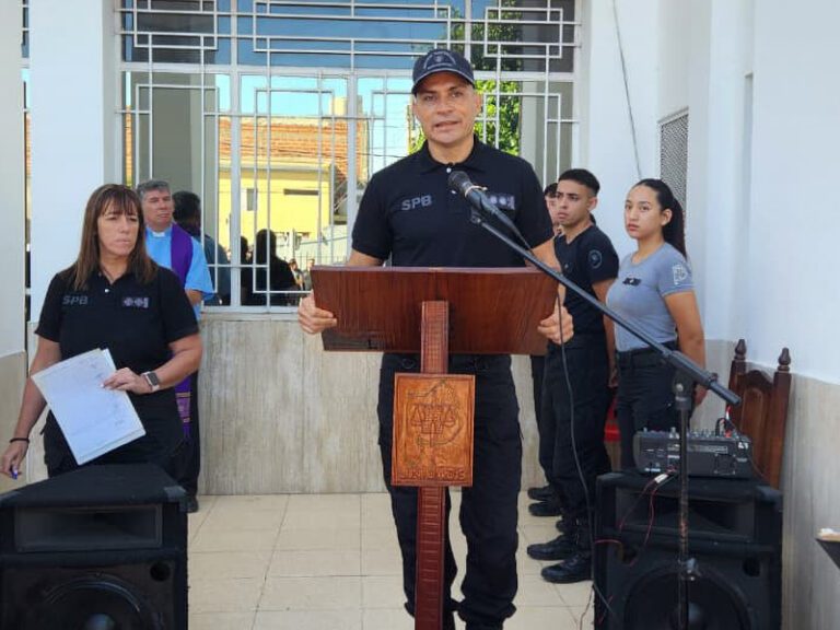 Emotiva ceremonia de ascensos en la Unidad 9