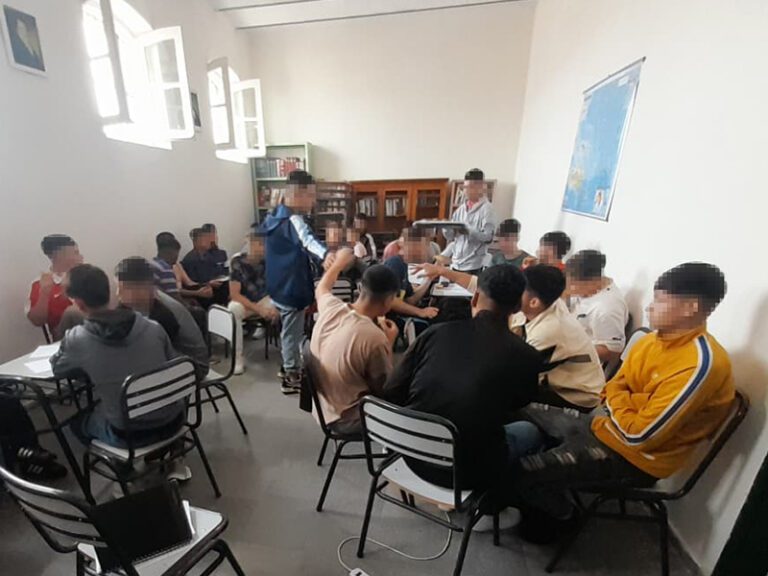 Taller literario para reflexionar acerca de la dictadura en la Unidad 4