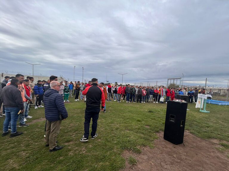 Jornada espiritual y ceremonia de bautismo en la Unidad 37