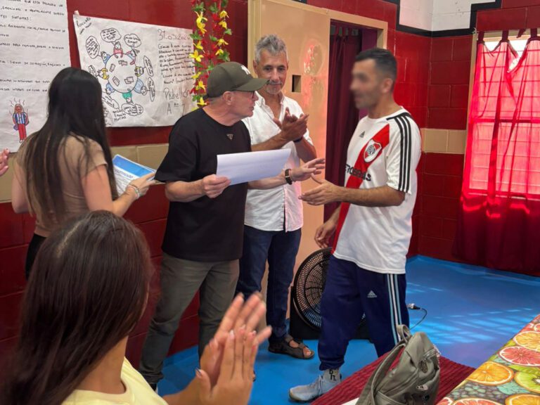 Entrega de certificados del taller de “Salud mental y consumo problemático” en la Unidad 58