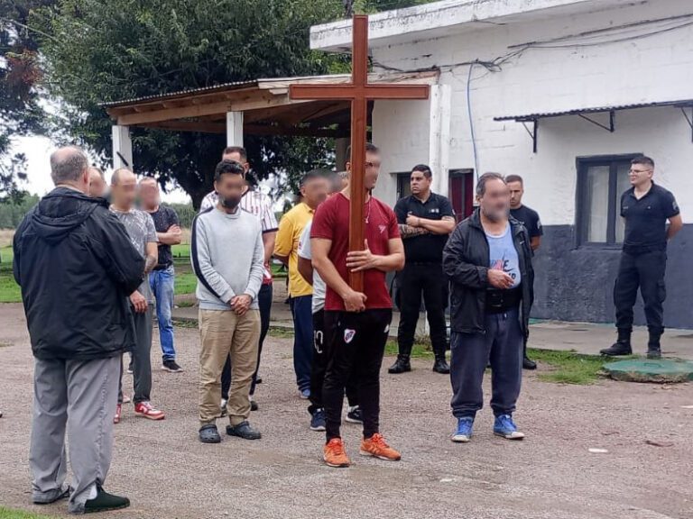 Conmemoración de Semana Santa: jornada de fe y reflexión en la Unidad 27