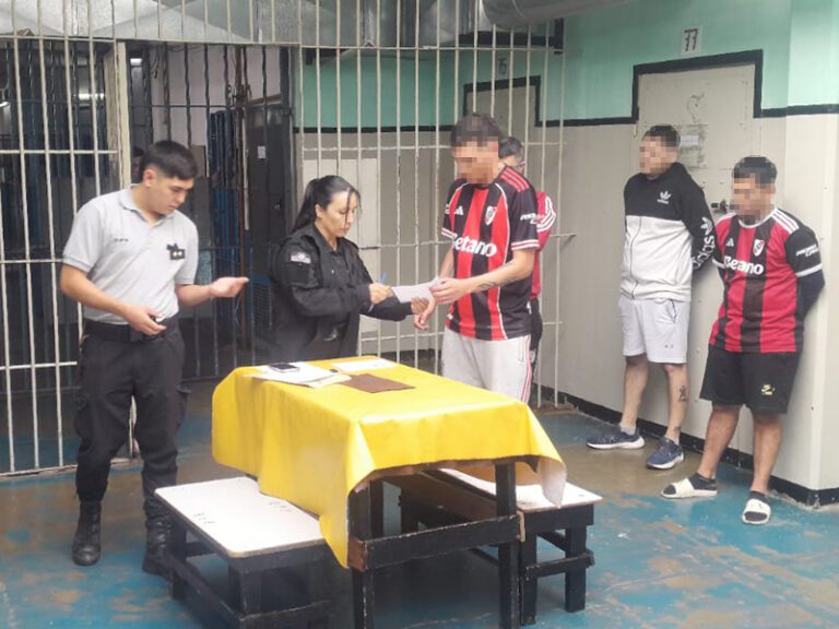Entrega de certificados a participantes del Programa “Pabellones Literarios para la Libertad”