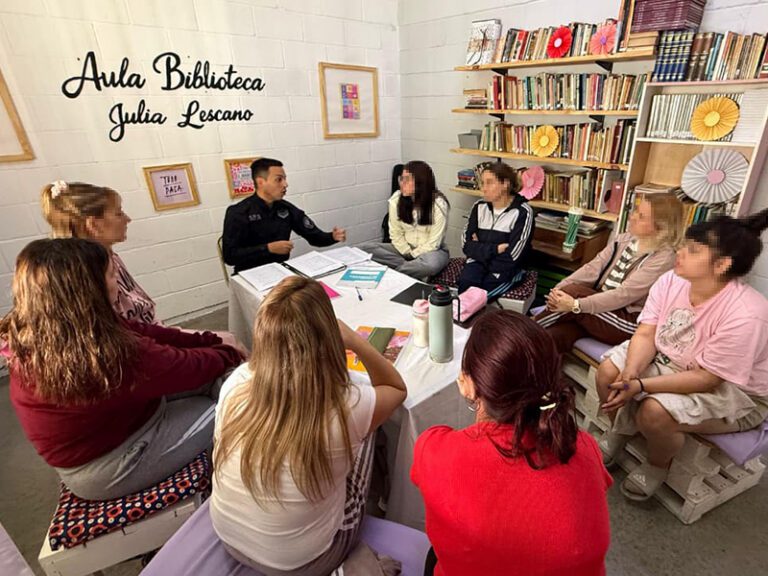 Continúan los talleres literarios en los pabellones