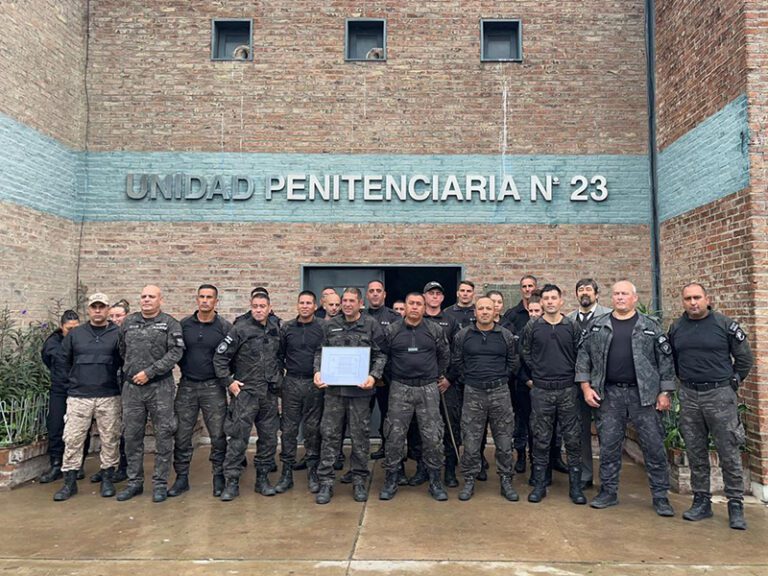 Despedida con honores para un suboficial de la Unidad 23