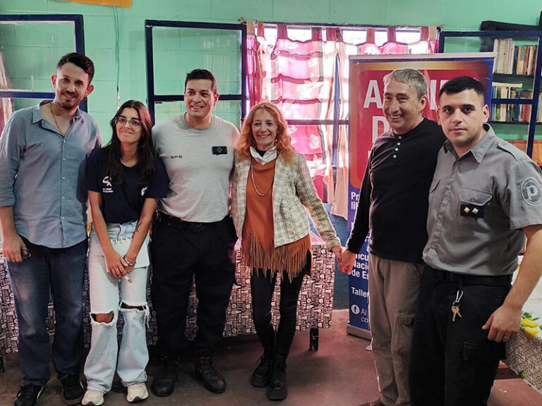 Innovadora propuesta cultural: El ciclo de meriendas literarias “Al pie de la letra” inició sus actividades en la Unidad 9