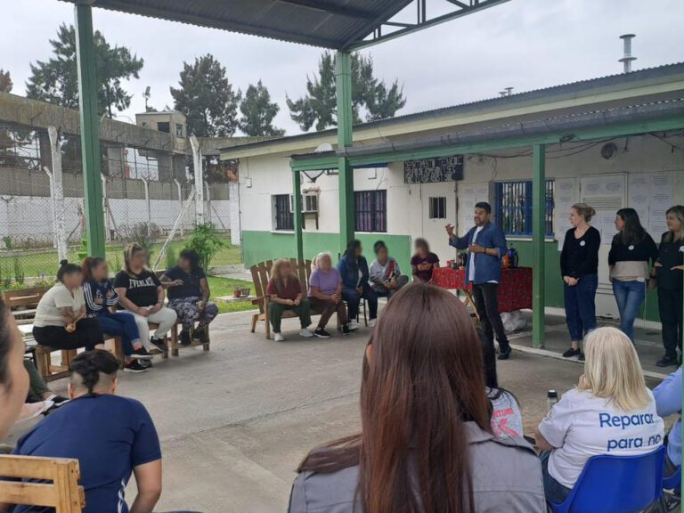 Jornada de salud mamaria para privadas de la libertad y penitenciarias de la Unidad 46