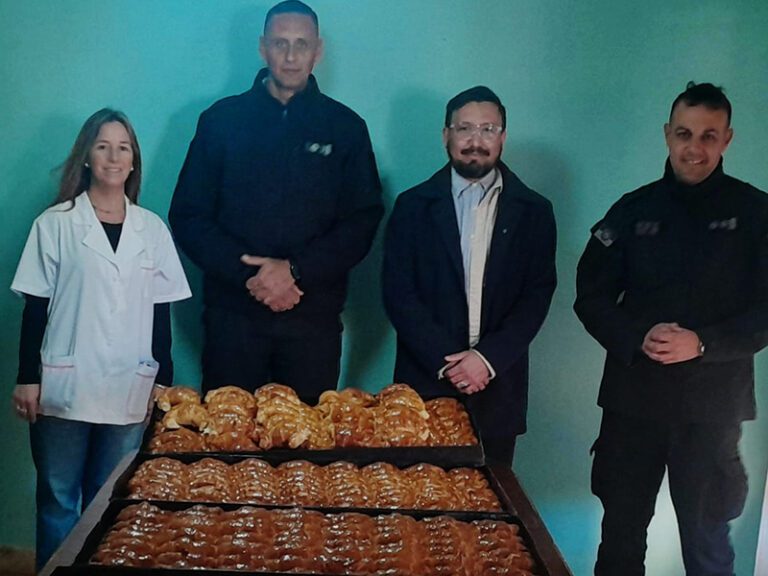 En la Unidad 7 elaboraron 40 docenas de facturas para el festival Cervantino