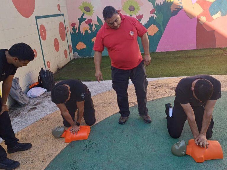 Capacitación en primeros auxilios para el personal de la Unidad 46 San Martín