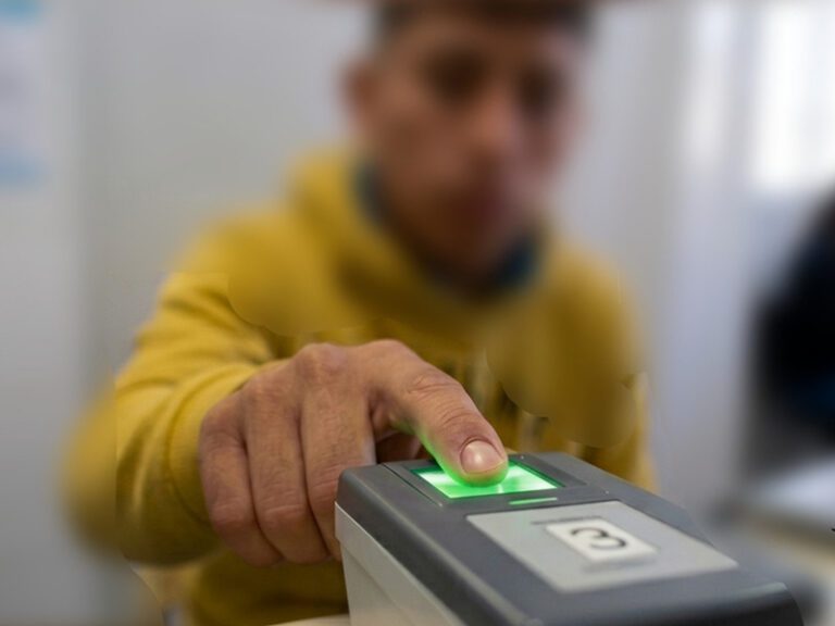 Más de cien personas privadas de su libertad tramitaron su nuevo DNI en la Unidad 19