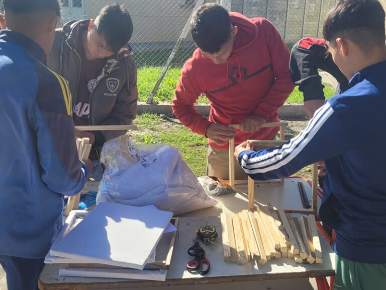 Impulsan la formación en oficios y la prevención de consumos en la Unidad 54