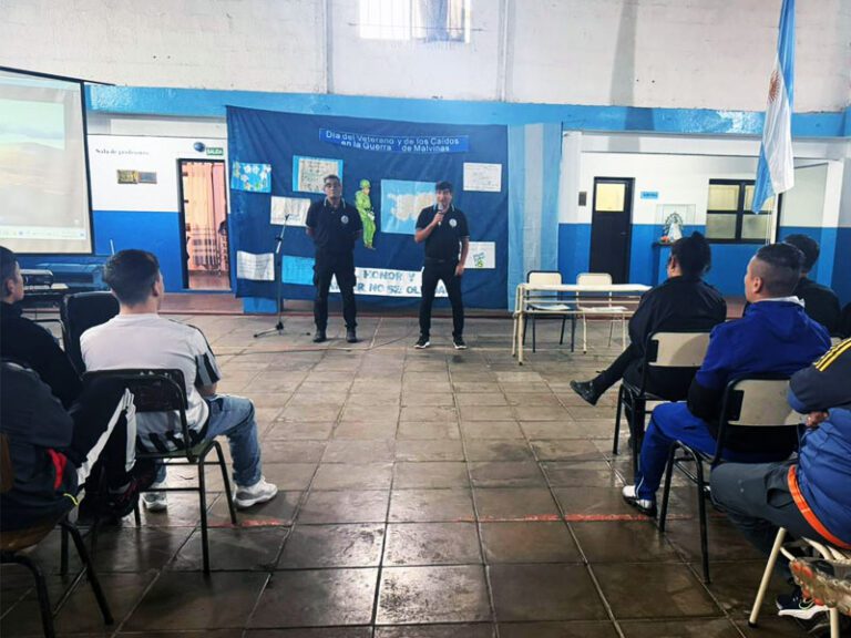 Conmemoración por Malvinas en la Unidad 3