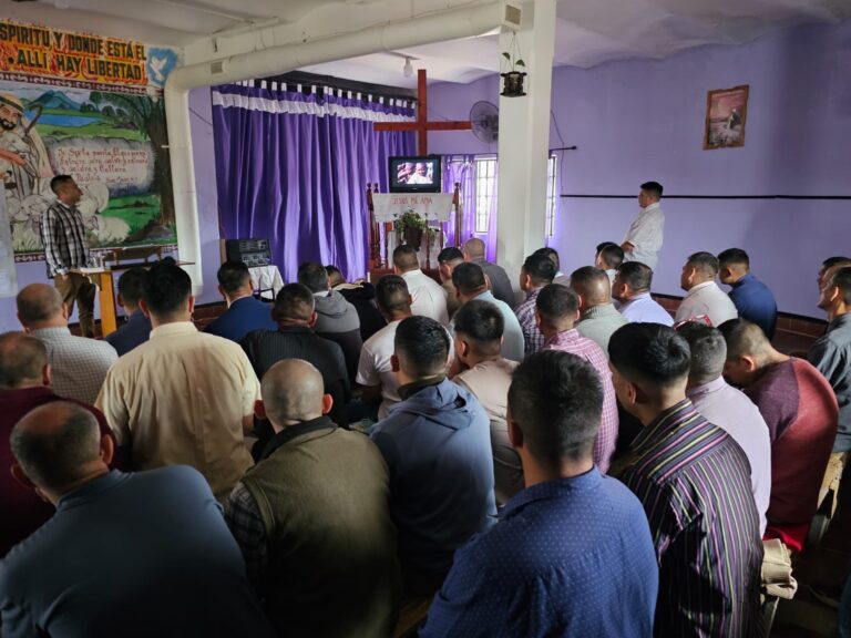 Comenzó una capacitación impulsada por la Iglesia Evangélica en la Unidad 2