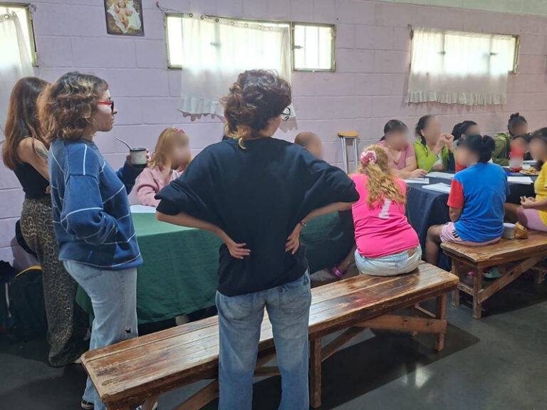 Taller de producción y escritura de fanzines en la Unidad 50