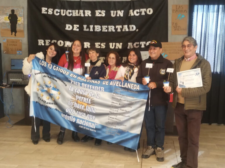 Homenaje a los héroes de Malvinas en la Unidad 54