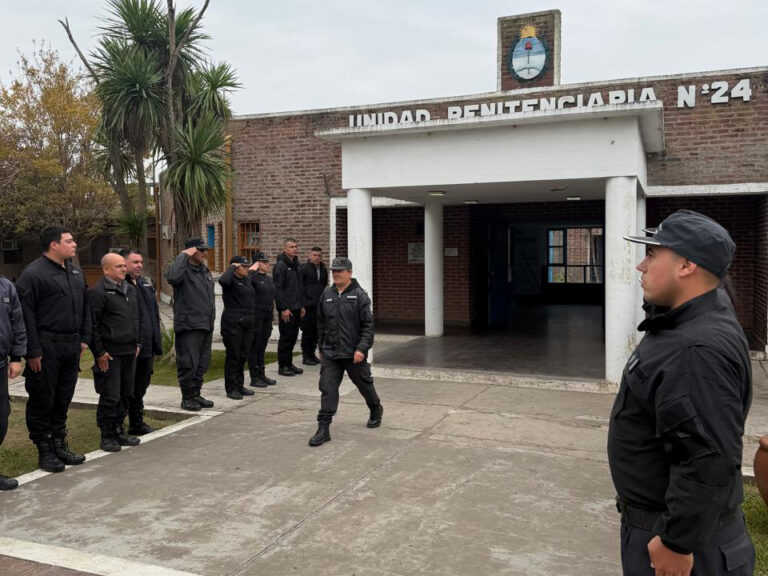 Emotivo homenaje por el retiro de un suboficial mayor de la Unidad 24
