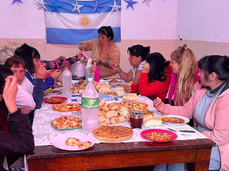 Comidas patrias en la Unidad 3 para conmemorar el 25 de Mayo