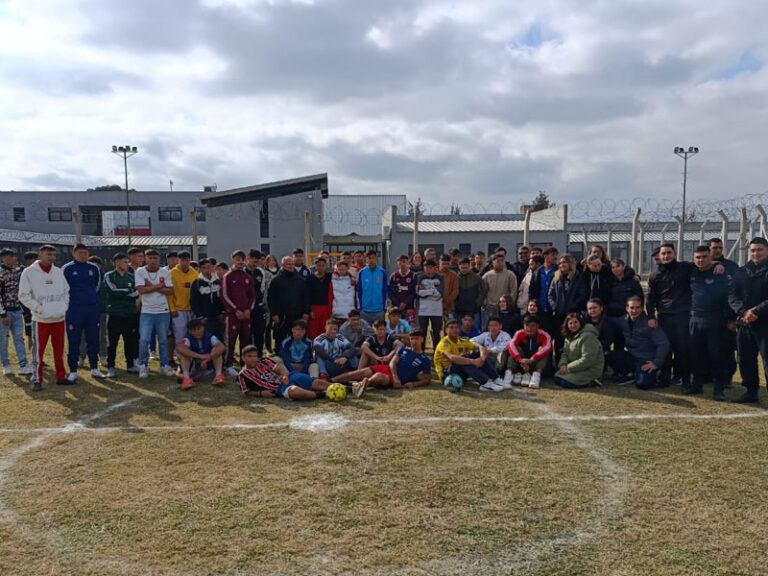 Jornada deportiva e intercambio institucional en la Unidad 57 de Campana
