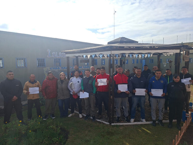 Unidad 23: entrega de certificados en el Taller de Consumos Problemáticos