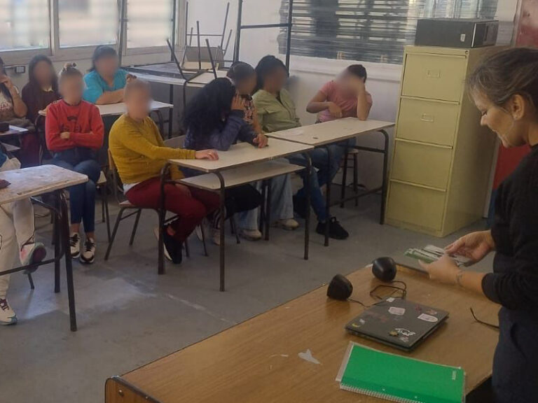 Curso de inglés “Puentes Lingüísticos” en la Unidad 50