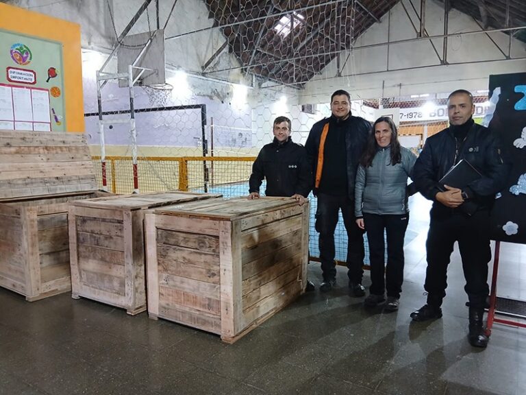 En la cárcel de Trenque Lauquen fabricaron cajones de madera para Centro de Educación Física N°18