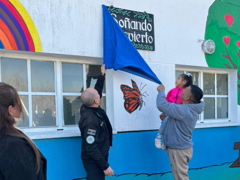Se inauguró un espacio para la niñez que visita a sus padres en una cárcel bonaerense de San Martín