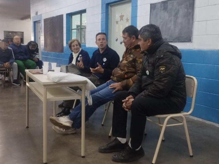 Veteranos de Malvinas visitaron la Unidad 38