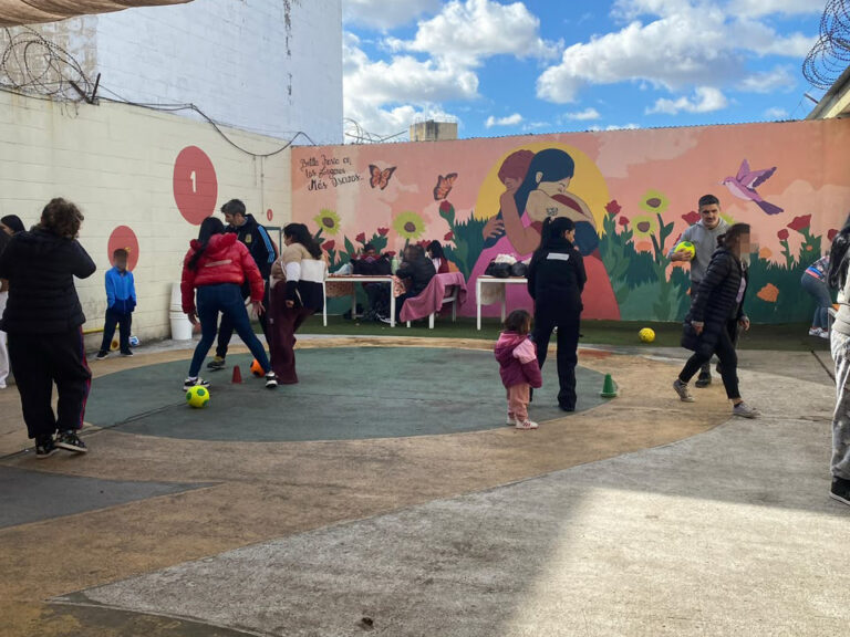 Jornada para fortalecer los vínculos familiares en la Unidad 46 San Martín