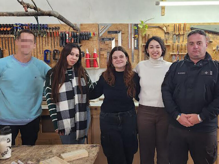 Continúan las prácticas de carpintería en la Unidad 9