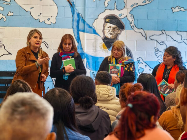 Jornada de narración y reflexión en la Unidad 60 con Abuelas Narradoras