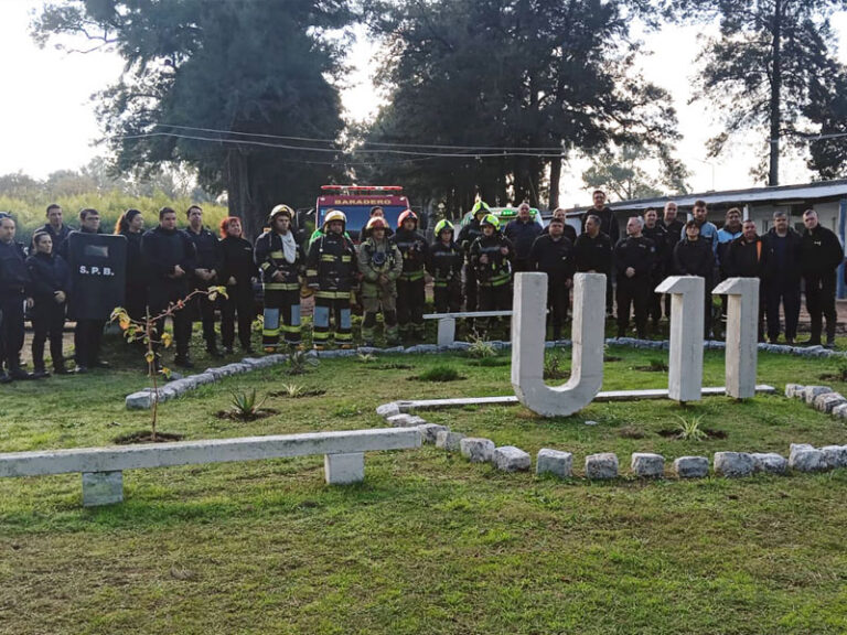 Simulacro de incendio y evacuación en la Unidad 11