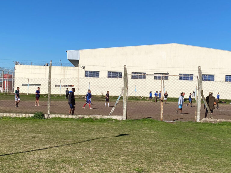 Comenzó el campeonato interno de fútbol en la Unidad 23
