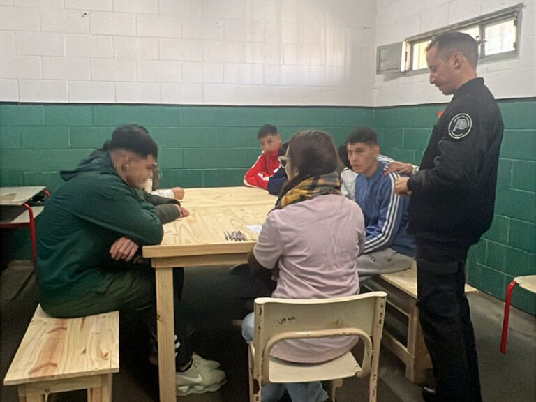 Promueven la deconstrucción de masculinidades y la prevención de violencias de género en la Unidad 54