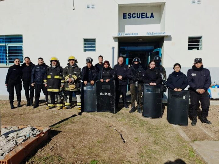 Simulacro de evacuación y lucha contra incendios en Florencio Varela