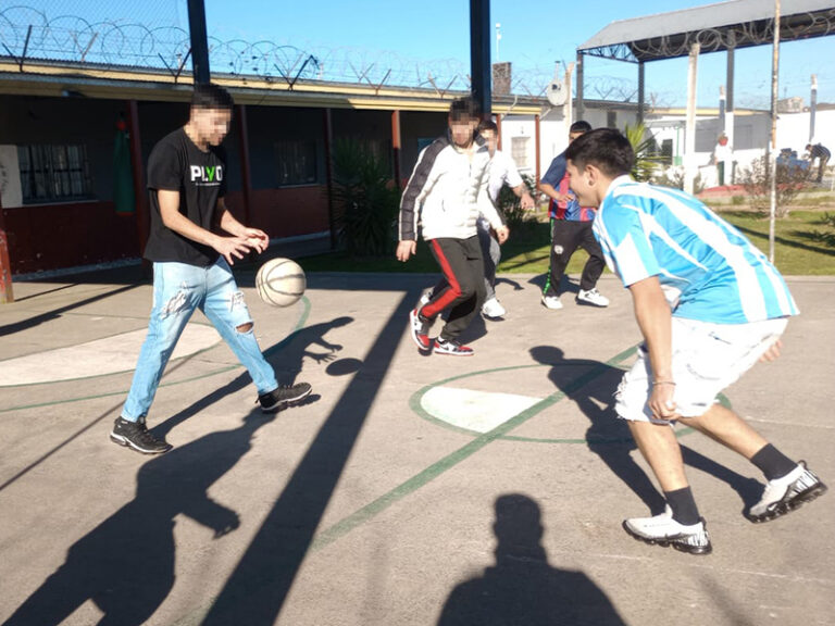 La Unidad 54 promueve la integración social y la sana convivencia a través del básquet