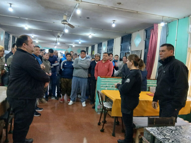Jornada de reflexión sobre paternidad en la Unidad 16