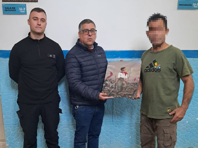 Se donó al Ministerio de Justicia y Derechos Humanos una obra premiada en la Unidad 7