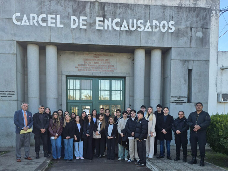 Estudiantes de la UCALP realizaron una visita institucional a la Unidad 1 de Olmos