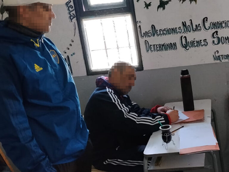 Internos incorporan técnicas de dibujo y recursos artísticos en un nuevo taller de la Unidad 23